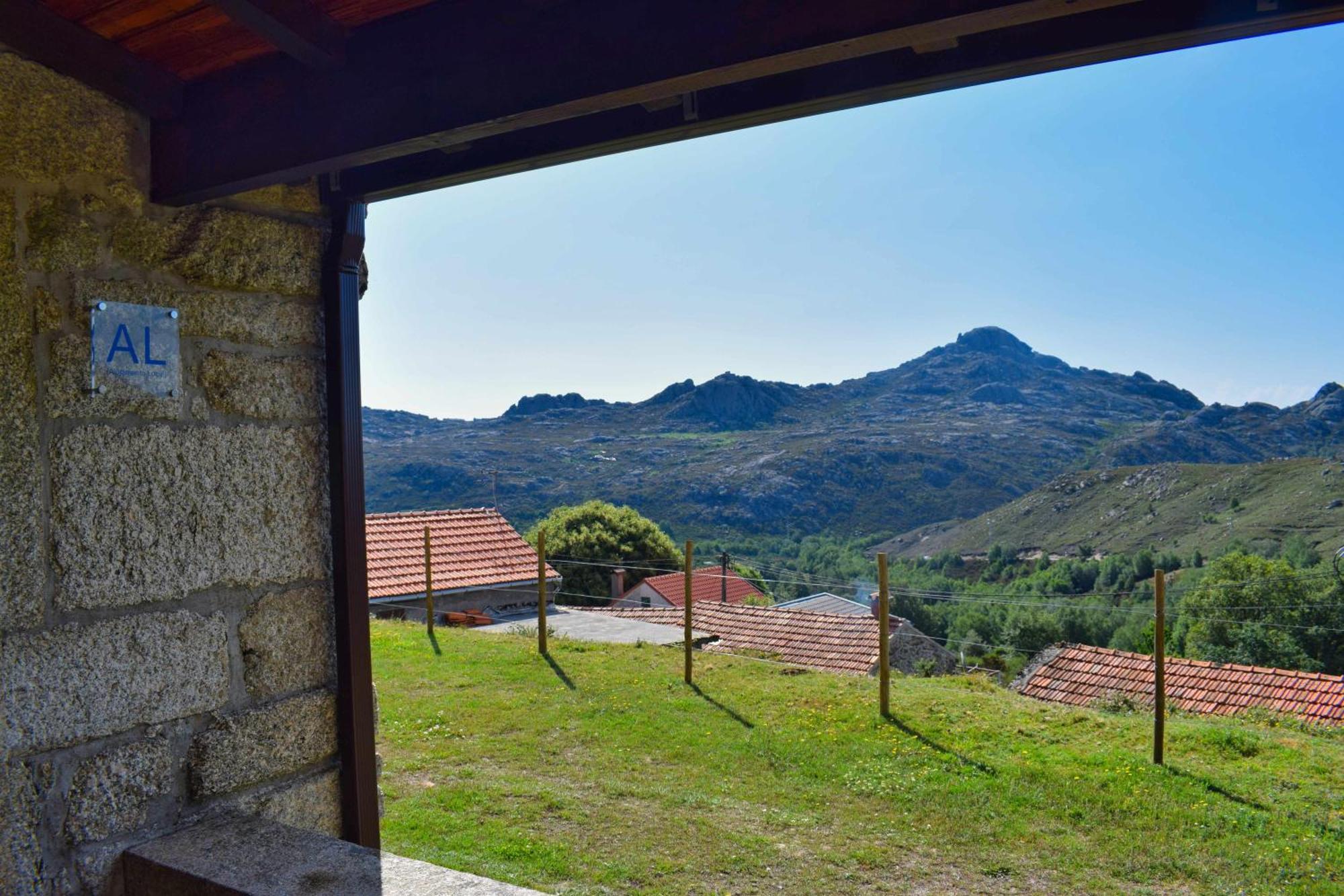 Casa Florestal, na Branda da Bouça dos Homens Gavieira Exterior foto